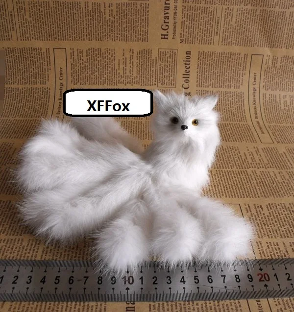 Маленькая милая настоящая жизнь белая лисица пластик и меха моделирование