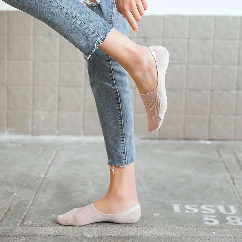 New Lady Casual Breathable Ankle Boat Socks Girls Fashion Invisible Non-slip Cotton Socks Women Low Cut Candy Color Socks 5 Pair - Image 3