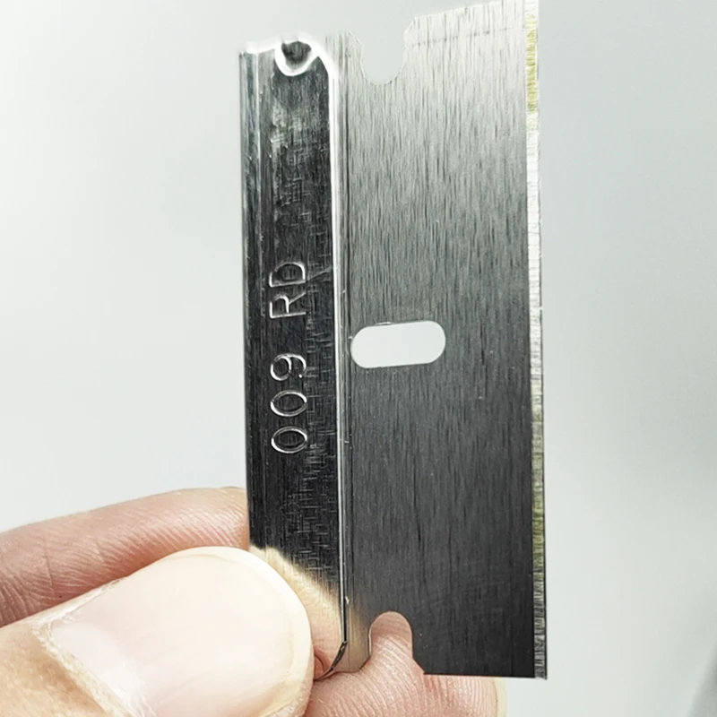 Рисунок 2 - скребок для удаления клея с ЖК