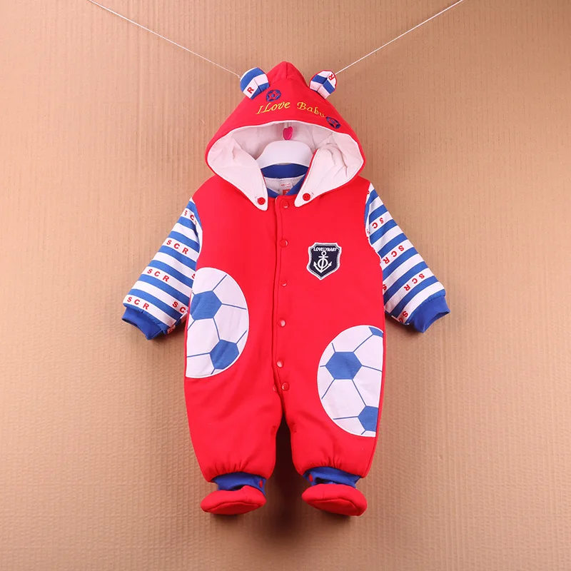 Red Football Одежда из хлопка для новорожденных; цельная теплая осенне-зимняя одежда с капюшоном для малышей; комбинезон с изображением животных; стиль Тоторо; пингвин - Цвет: Red Football