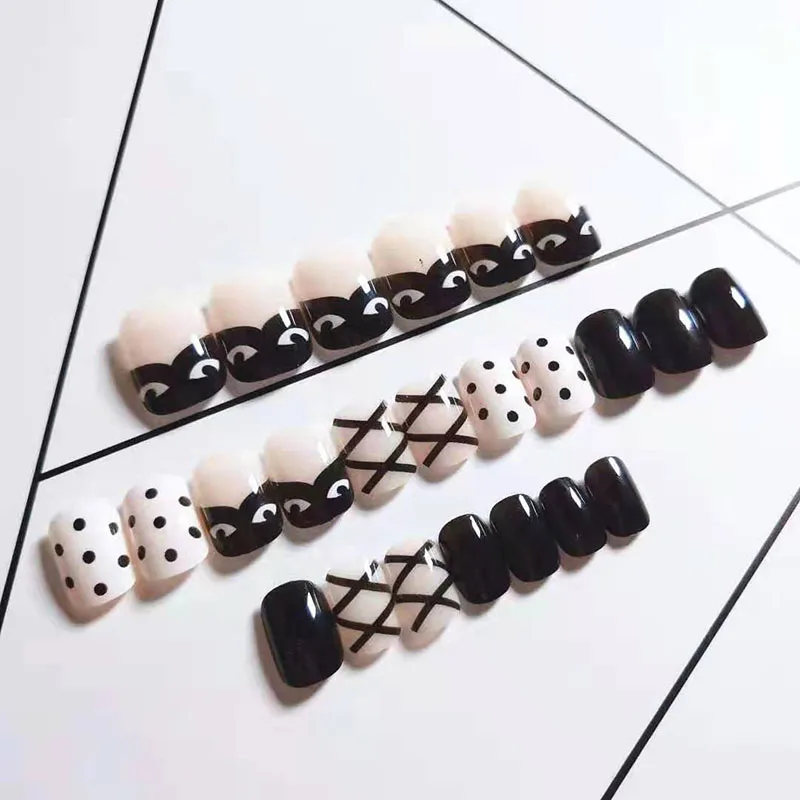 Для девочек милый мультфильм кошка печать палец-Манекен 24 шт DIY короткий размер ногтей советы с клеем белый черный цвета накладные ногти квадратный