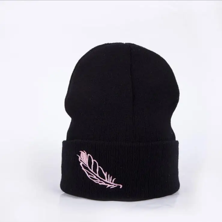 Модные зимние шляпы для женщин Billie Eilish Beanie Hat, однотонная шапочка, зимняя мужская Кепка в стиле хип-хоп, танцевальная уличная Черная шапка - Цвет: Feather Black