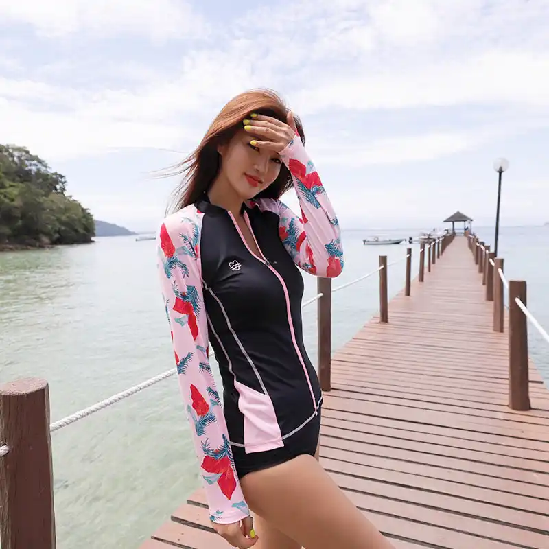 roupa surfista feminina