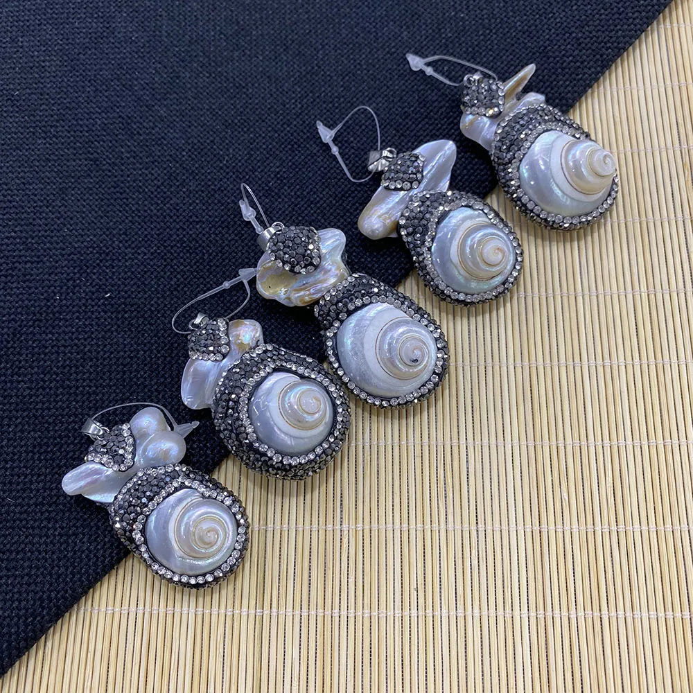 

Natural Conch Pearl Irregular Shape Fashion Pendant Used for DIY Handmade Necklace Bracelet Accessories Size 25x40-30x60mm