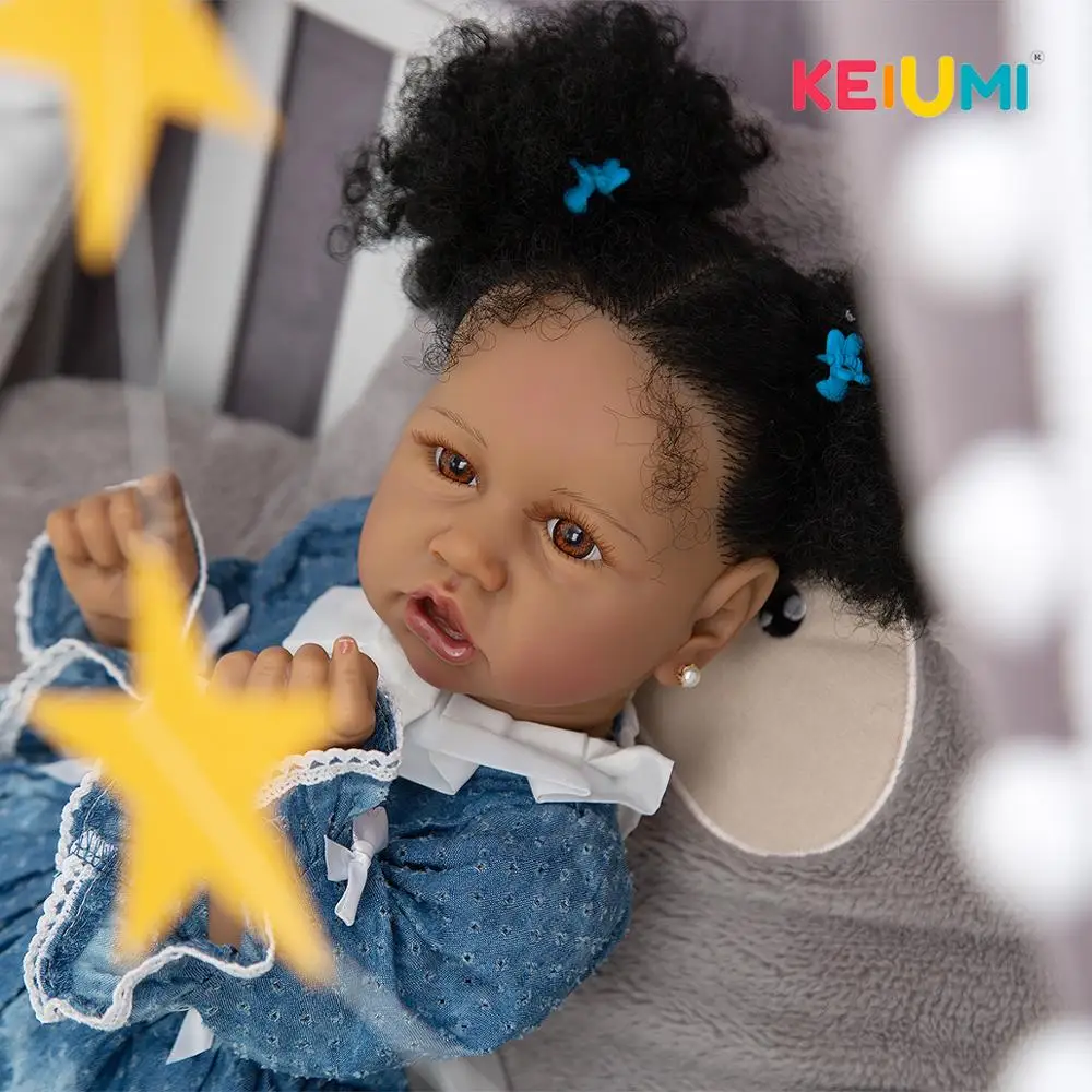 KEIUMI Bebê Reborn Menina Negra Linda 57cm Morena Cabelo Cacheado