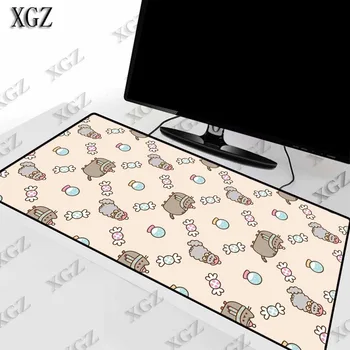 

XGZ Cute Cat on Pink Background Large Gaming Mouse Pad Gamer Computer pad Natural Rubber Locking Edge Mat Xl Xxl