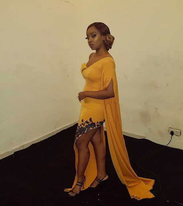 Vestidos de gala платье для выпускного вечера с открытыми плечами с черной аппликацией, сексуальные длинные вечерние платья с разрезом по бокам, платье для выпускного вечера