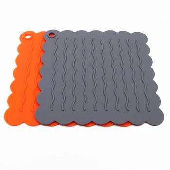 

Silicone Insulation Pad Multi-function Table Mat Anti-hot Placemat Coaster Anti-skid High Temperature Easy To Clean