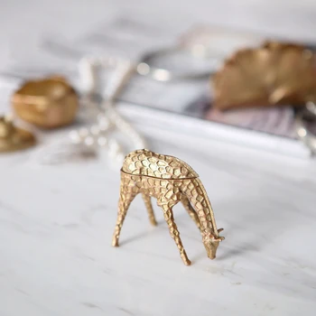 

Modern Gold Giraffe Figurines Desktop Decorations Nordic Bedroom Living Room Small Ornaments Ring Earrings Necklace Jewelry Box