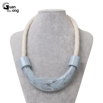 

Guanlong Vintage Chunky Chain Necklace Charms Acrylic Custom Long Necklaces for Women Resin Leather Bohemian Necklace Statement