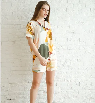 

Fashion Style 2020 Summer Flower Ink Printed Short-Sleeved Shorts Pajamas Set Two-Piece Pajamas Women's Pajamas with Shorts