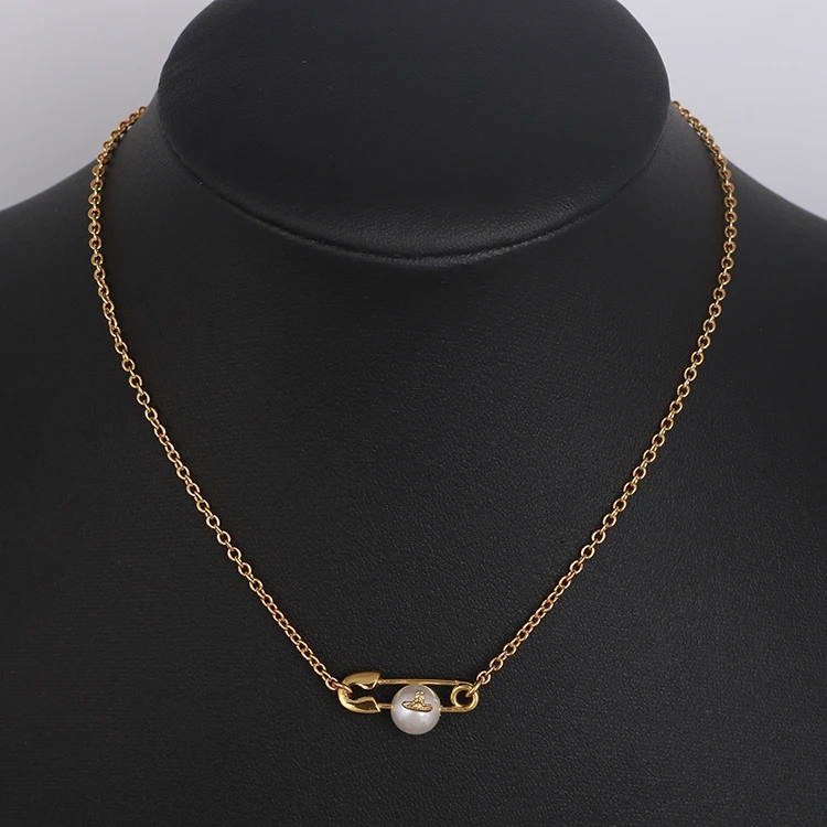 

Netred Simple Necklace Super Immortal Mixed with Saturn-made Pearl Pin Design Chocker Necklace