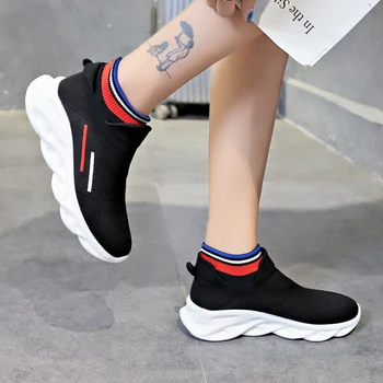 

2019 Stretch Socks Sneakers Women Light Weight Breathable Running Shoes Woman New High Top Outdoor Sport Shoes Chaussures Femme