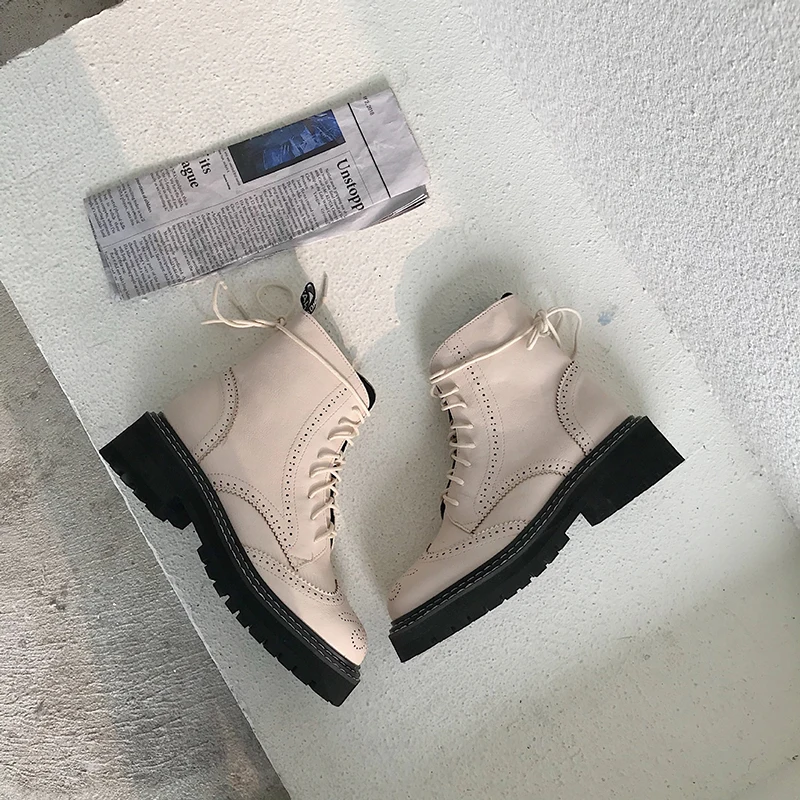 Women Ankle Boots Platform Thick heel Lace Up Brogues Carved Martin Boots Women Autumn Botas Mujer Boots Rubber Shoes