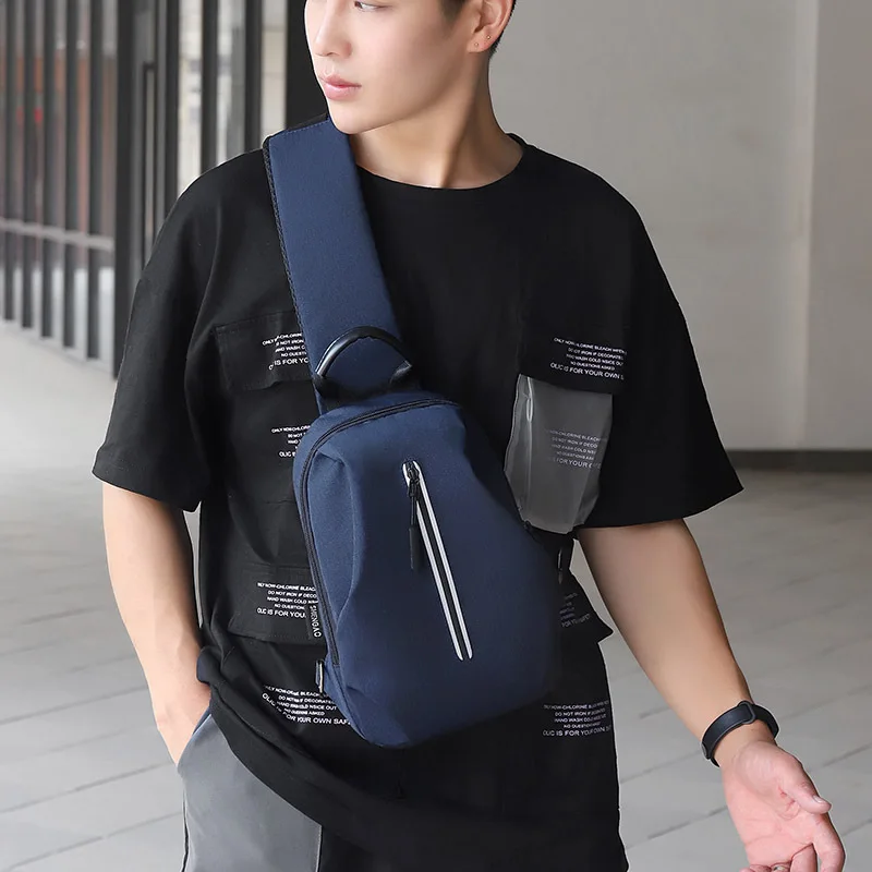 

2019 new men's one-shoulder bag Korean version of leisure bag trend men's one-shoulder bag