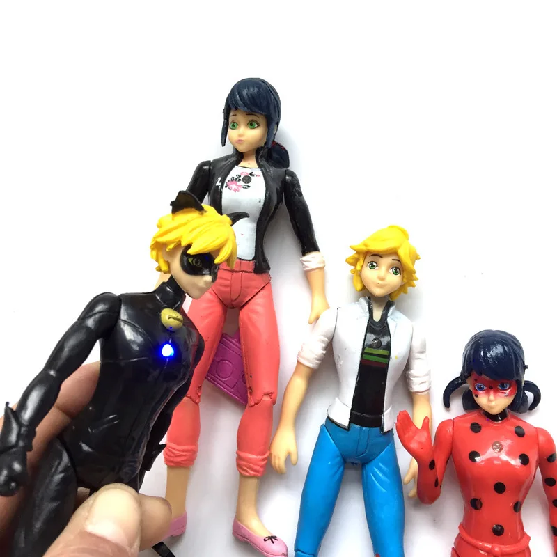 

4-Ladybug Magical Girl Flash Ladybug And Super-Cat Garage Kit