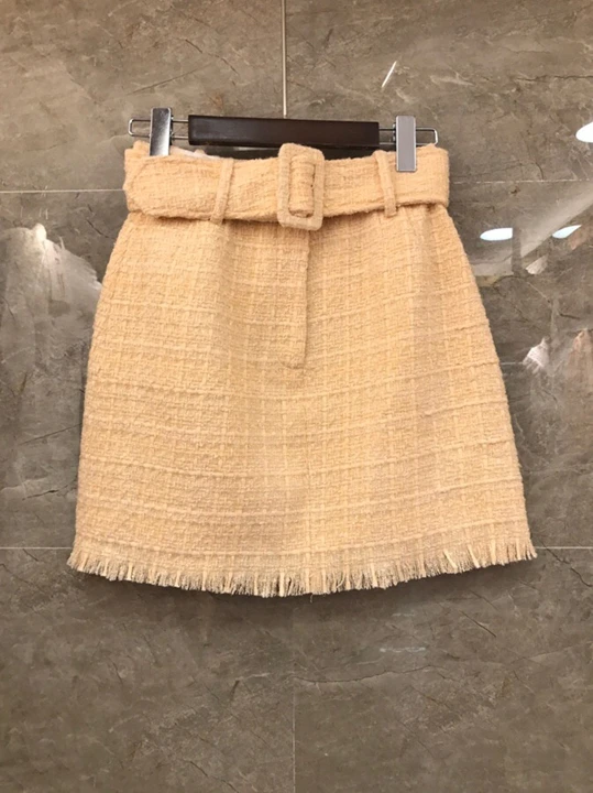 

In early autumn of 2019, the new woman withholds her waist, trims her beard, trimmed and laced half-length dress 907