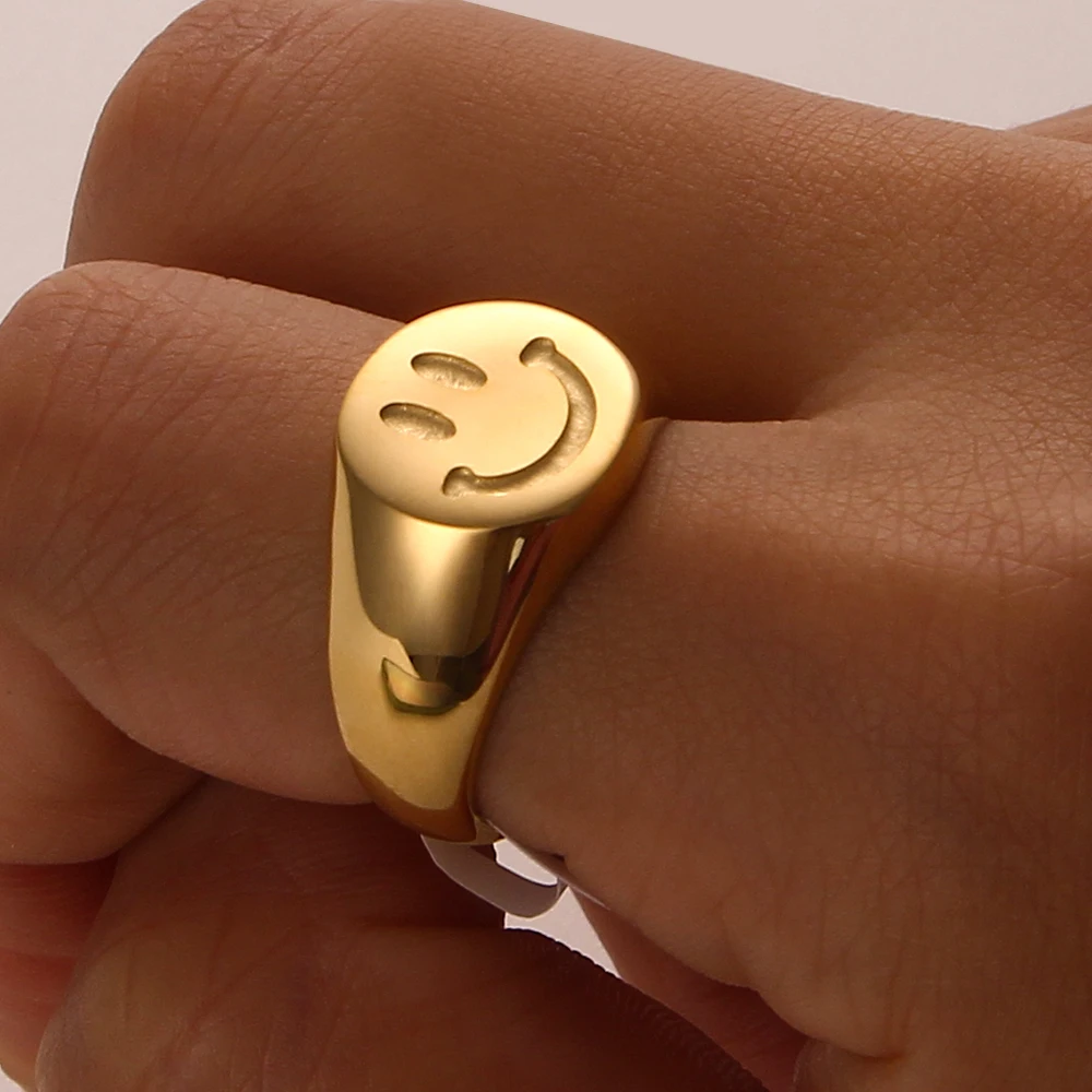 Anillo de acero inoxidable chapado en oro de 18K con cara sonriente para mujer, sortija con sonrisa de oro positiva, 18K, nueva moda