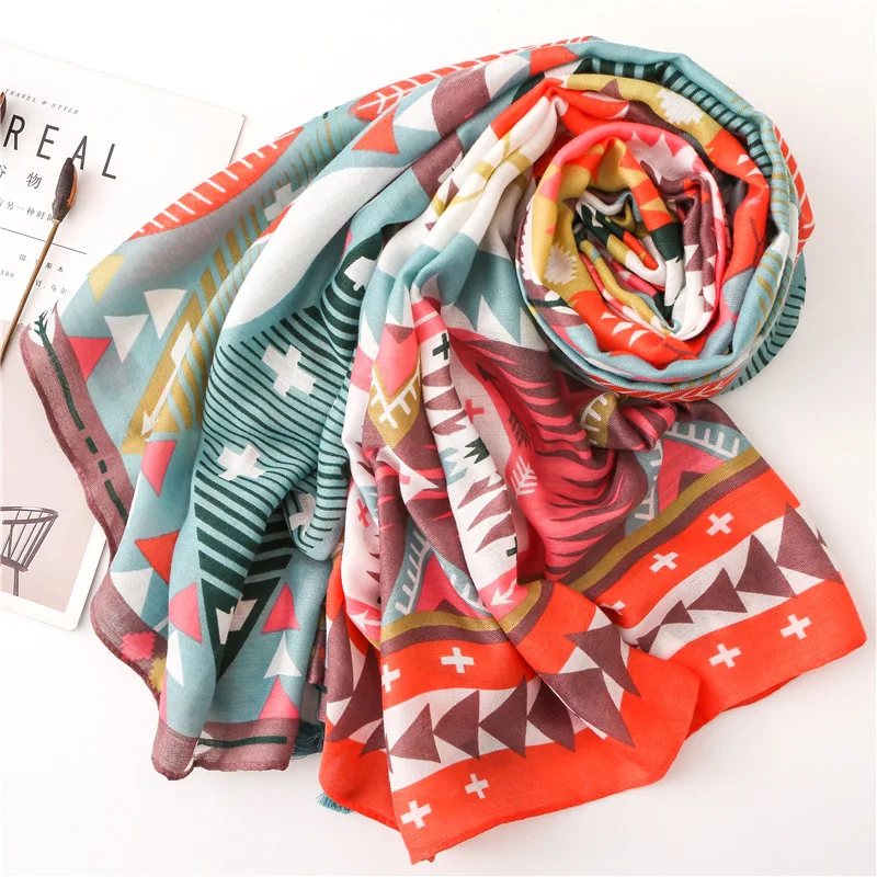 Women-Fashion-Aztec-Geometric-Tassel-Viscose-Shawl-Scarf-Spain-Luxury-Print-Soft-Wrap-Pashmina-Stole-Foulards (2)