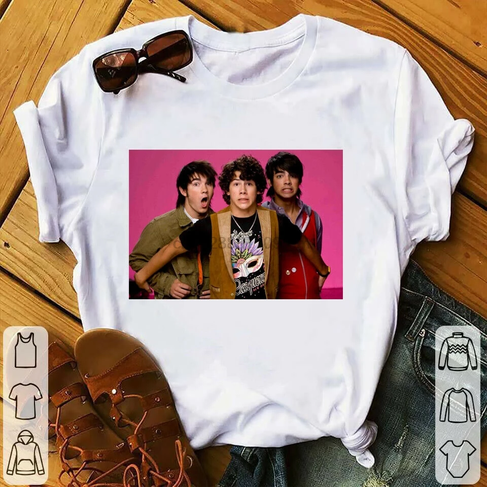 

The Jonas Brothers T-Shirt World Tour 2009 Concert Tour TShirt Unisex Gildan Tee