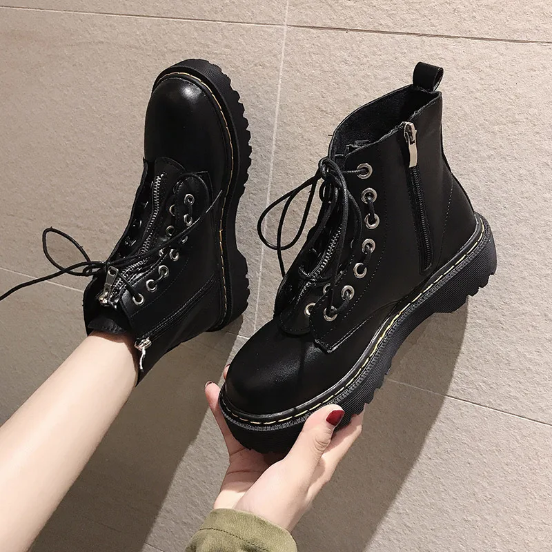 

2019 Autumn Boots Woman Short Short Boots England Chalaza High Student Locomotive Boots