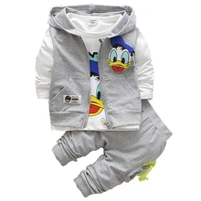 Новые комплекты одежды для мальчиков «Дональд Дак» детская осенняя хлопковая рубашка с длинными рукавами с персонажем +штаны+жилетка комплект из 3 предметов комплект детской одежды Новые комплекты одежды для мальчиков «Дональд Дак» детская осенняя хлопковая рубашка с длинными рукавами с персонажем +штаны+жилетка комплект из 3 предметов комплект детской одежды