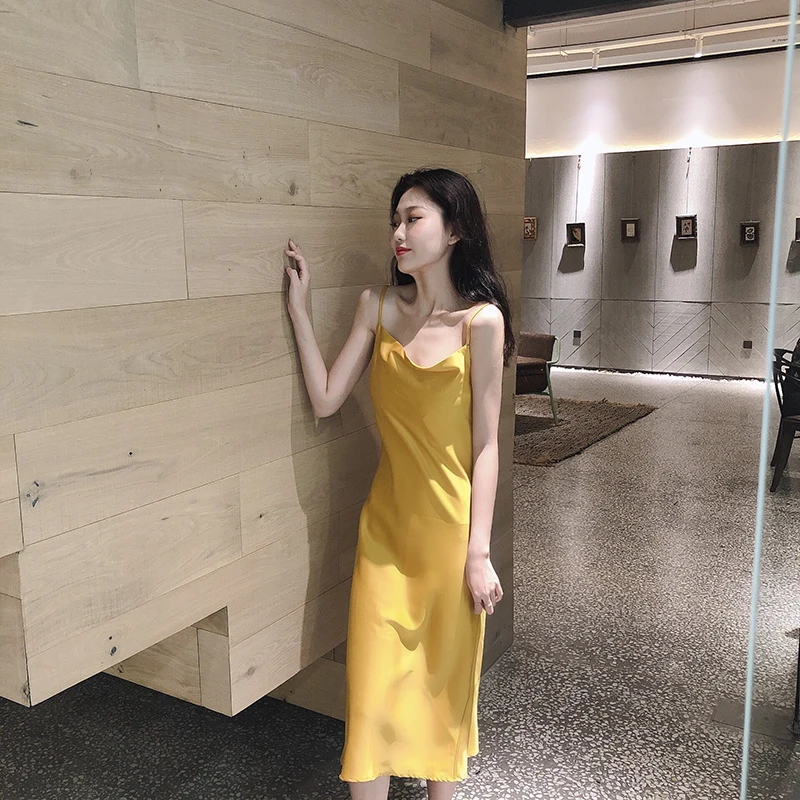 

Mazefeng New Casual Vintage Sundress Women Summer Dress 2019 Sexy Dress Backless Solid Beach Dress Female Spaghetti Strap
