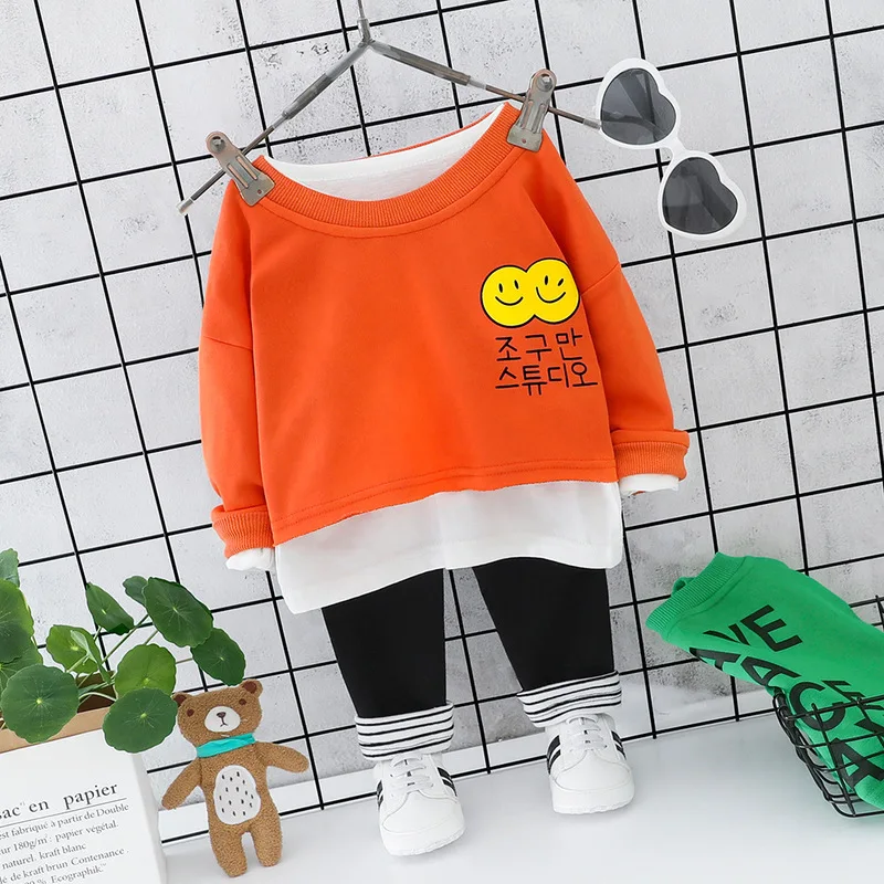 Брендовый Детский костюм с буквенным принтом белая футболка+ толстовка с капюшоном+ леггинсы комплект из 3 предметов для малышей, Одежда для новорожденных Повседневный Спортивный костюм для маленьких девочек