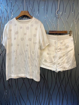 

2020 Spring and Summer New Women's round Neck Beaded Pattern Decorative Short-Sleeved Top Shorts Solid Color Suit 602