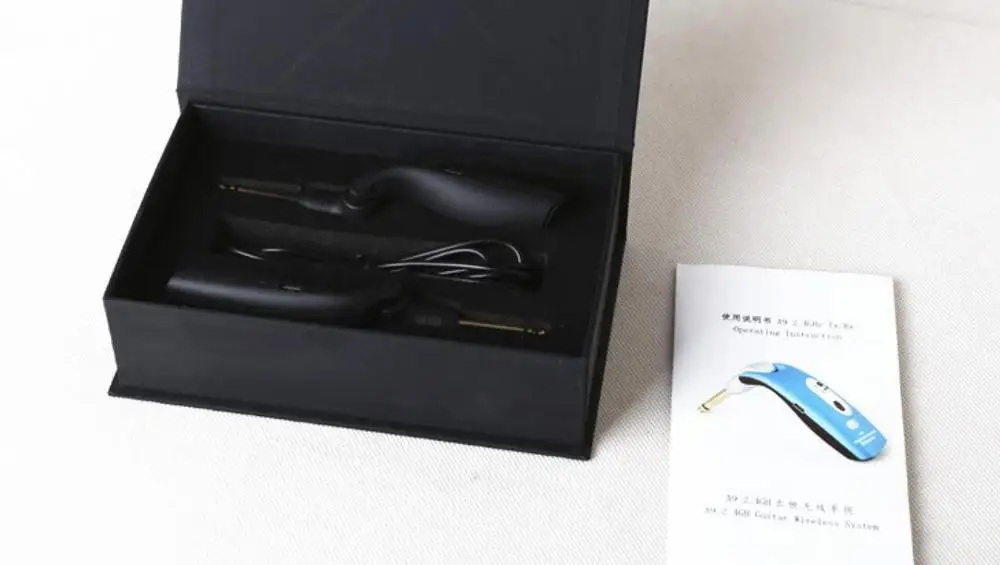 

free shipping guitar mini amp 2.4GHz Wireless Guitar System Transmitter A9 Receiver Built-in Rechargeable transmitter