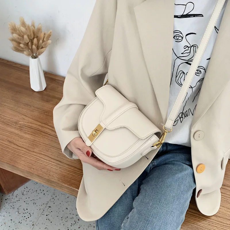 

2020 Early Spring New Style WOMEN'S Bag Korean-style Casual Saddle Bag Shoulder Lock Solid Color Square Bag
