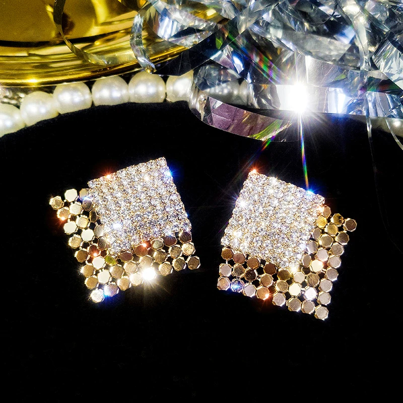 2019 hot fashion jewelry simple square luxury crystal stud earrings Golden metal earrings for Girls gift for woman
