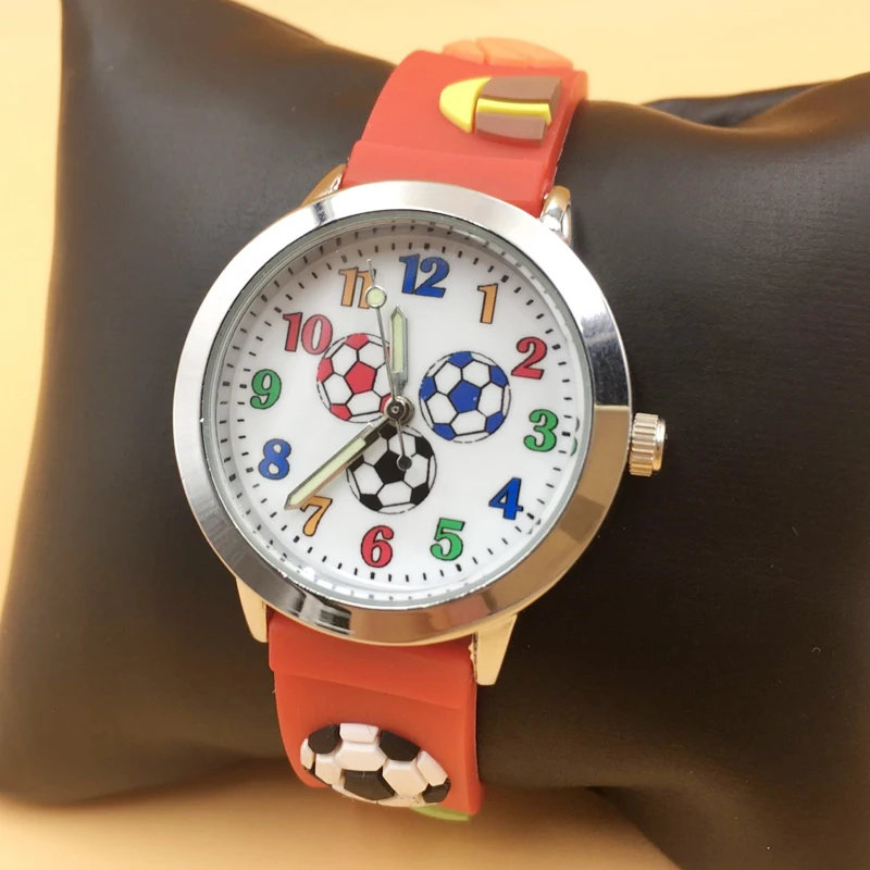 free drop shipping new 2020 hot fashion kids watches jelly silicone football watch girl students wristwatches cheap price (30)