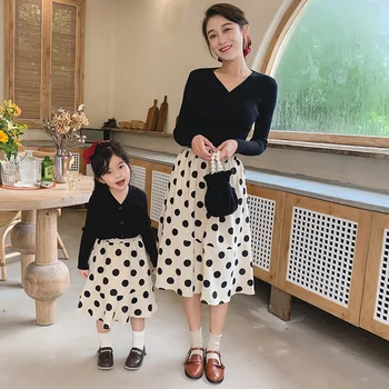 

2020 autumn parent-child suit girl long-sleeved knitted top + polka dot skirt