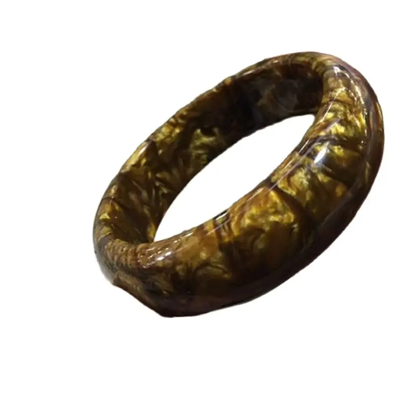 

China Handmade Natural Golden Silk And Sea Willow Bracelet
