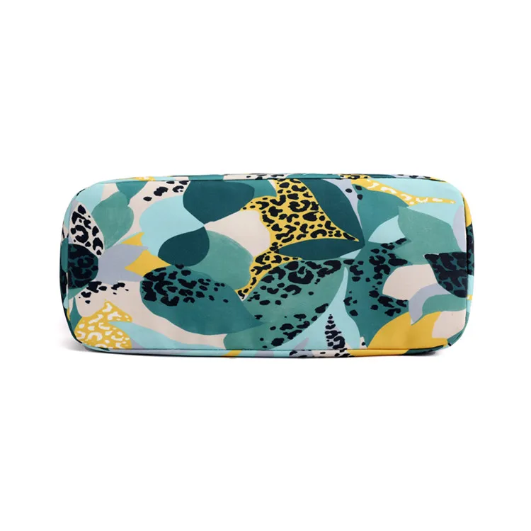 2021 New Nylon Large Capacity Summer Ladies Beach Shoulder Bag Woman Designer Handbags Youth Ladies Bags Tote Ladies Casual Bag