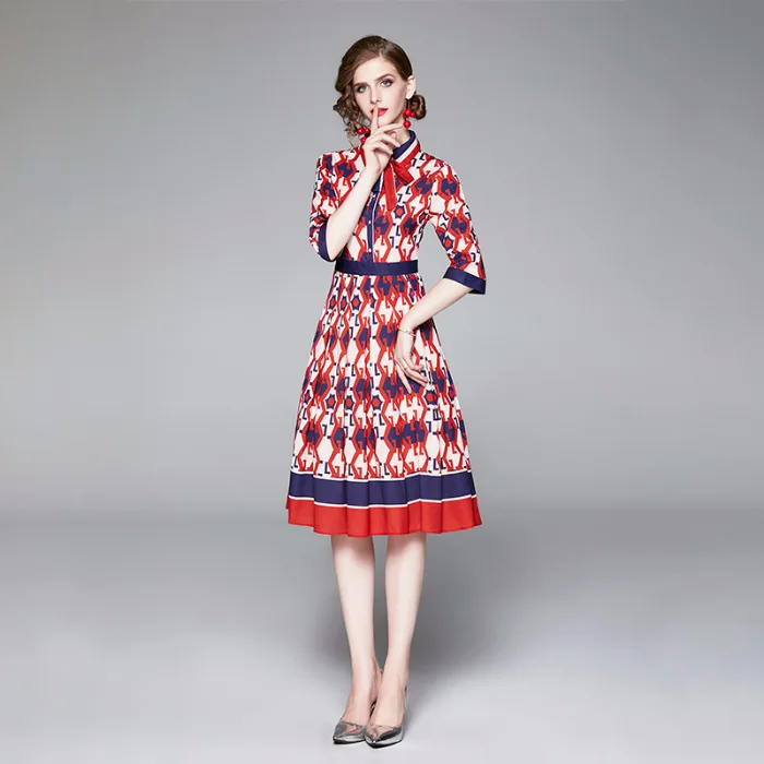 

Photo Shoot 2019 Autumn New Style Contrast Color Stripes Fold-down Collar Short Sleeve High-waisted Geometry Printed Platycodon