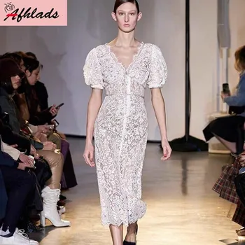 

Vintage Hollow Out White V-neck Lace Dress 2020 Spring And Summer New Short-Sleeved Diamond Luxury High Quality Women Dress