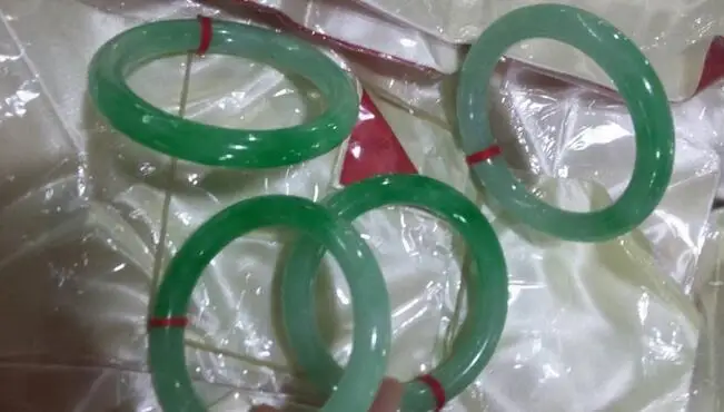 Pulsera redonda de jade real