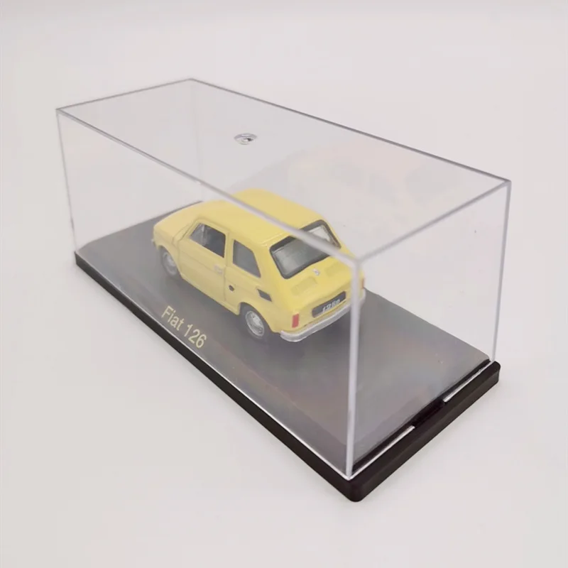 Оригинальная модель 1:43 Fiat 126P из сплава Коллекционная литья под давлением