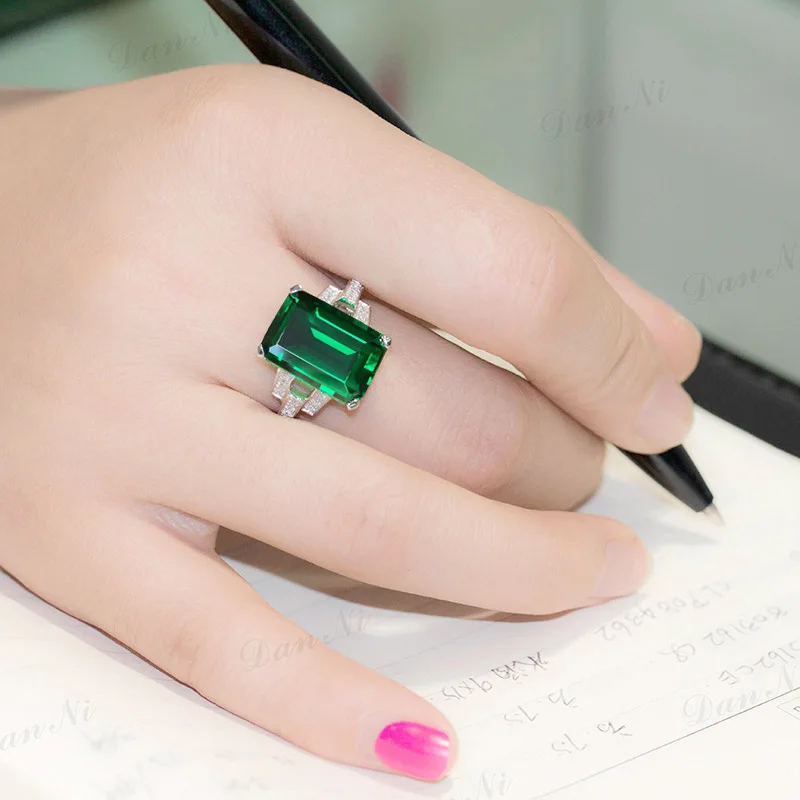 Emerald Gemstone Ring Silver Ring Cellacity Vintage Emerald Ring for Women Silver 925 Big Green Gemstone Finger Jewelry Anniversary Gift Size 6-10