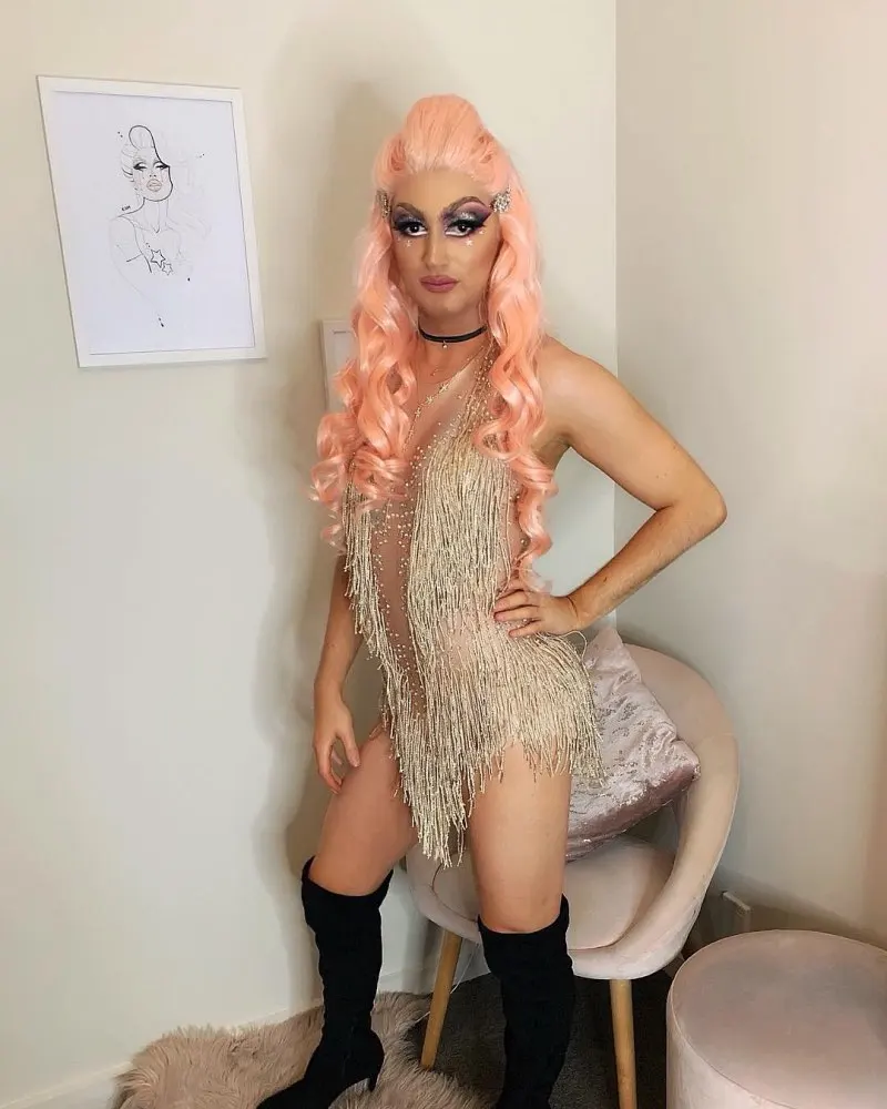 UTB8vdnOwXfJXKJkSamHq6zLyVXa1