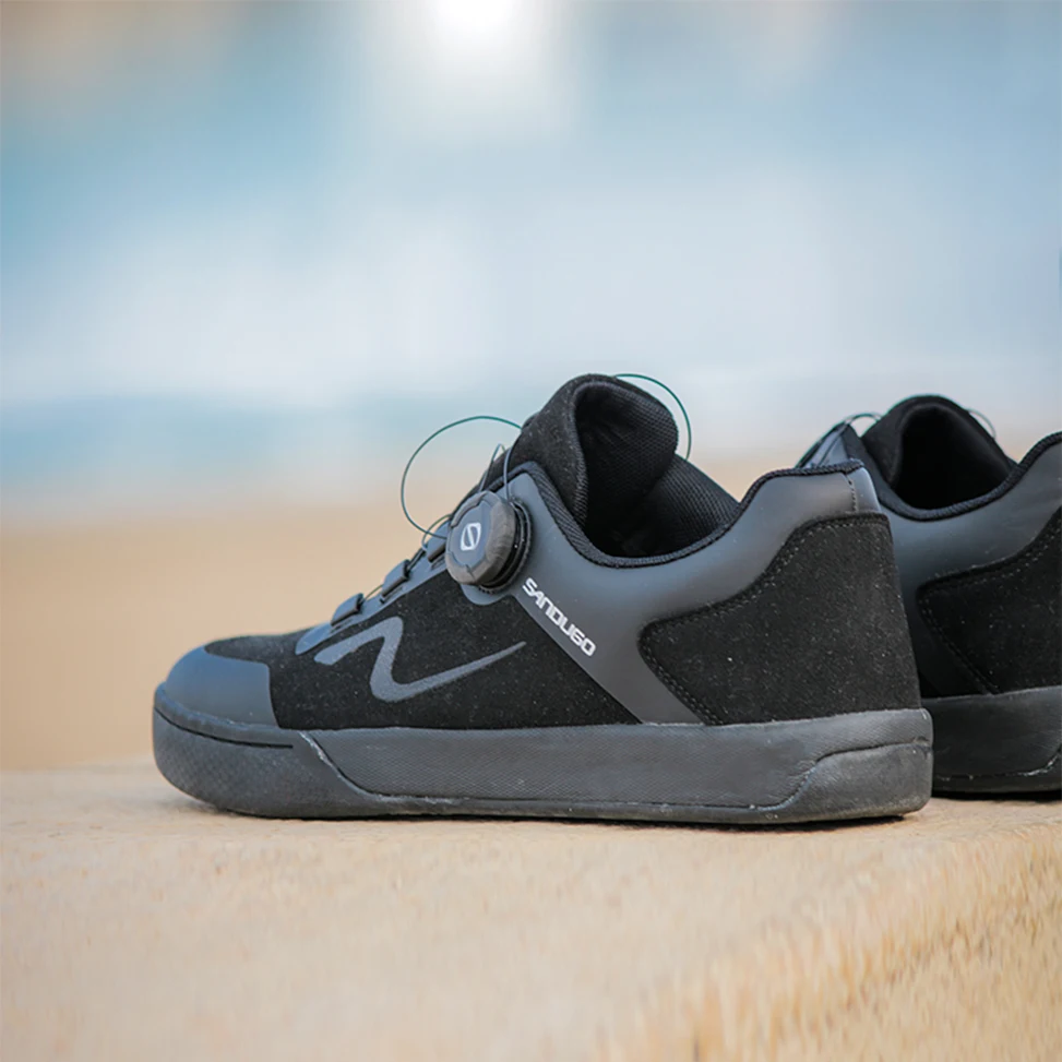 Sidebike-Chaussures de vélo professionnelles en fibre de carbone, chaussures de vélo respirantes, crampons autobloquants, dureté de 14 niveaux, livraison  18