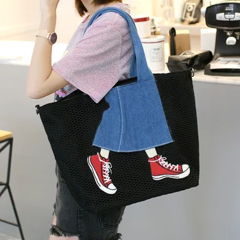 

Spring and summer new Korean style wild stitching large female shoulder handbag hollow canvas