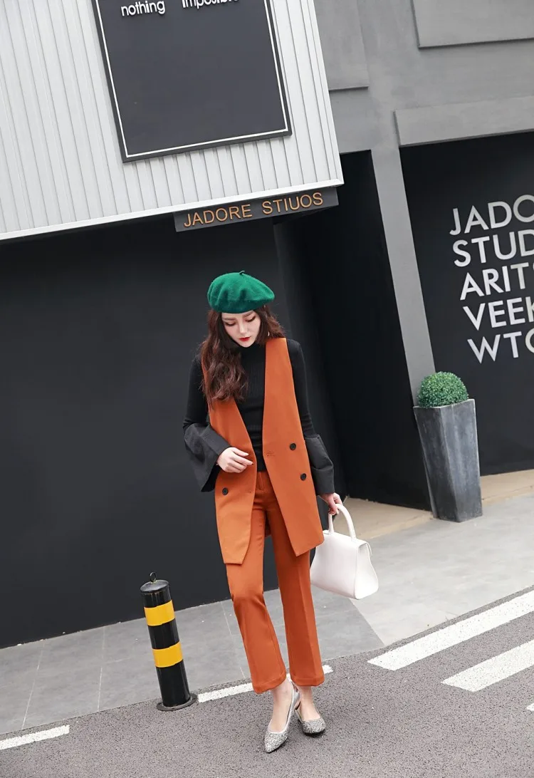 4287699807_1981523793