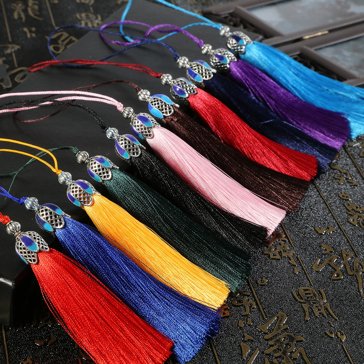 

11 Colors 160mm Tassel Enamel Alloy Cap Silk Fringe Hanging Pendant Tassels for DIY Craft Key Chain Curtain Garment Accessory