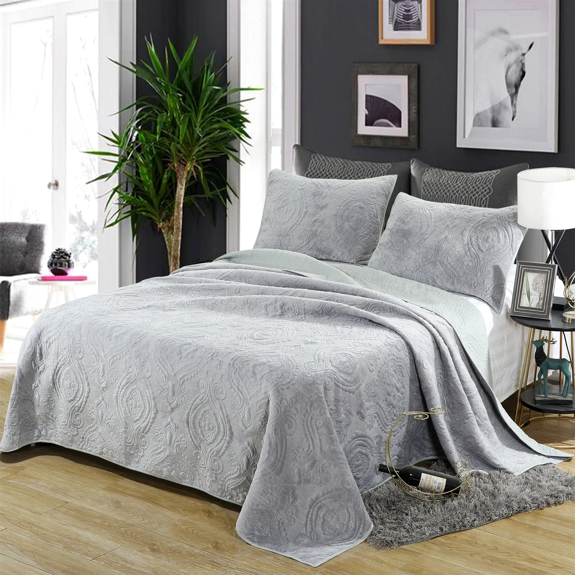 Free shipping 3pcs front velvet&back cotton embroidered gray patchwork quilt colcha full queen king size bed cover/bedspread H