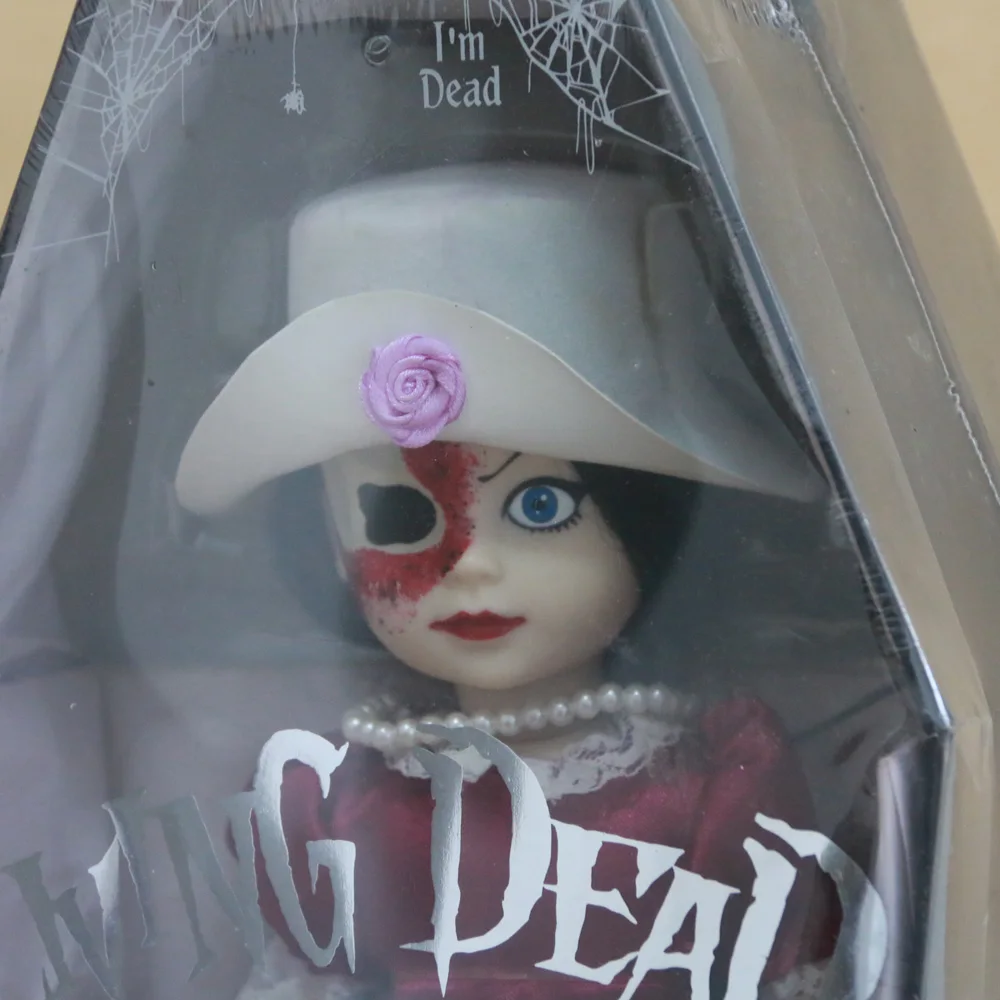 Куклы живая мертвая Серия 23 Betsy Jennocide фигурка игрушки Mezco оригинальная