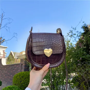 

New crocodile pattern small bag women 2020 new Korean version of one-shoulder saddle bag wild ins super fire messenger bag