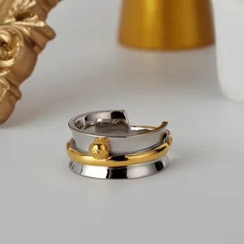 

Women's Open Color Separation Ring with Simple Non-Mainstream Design